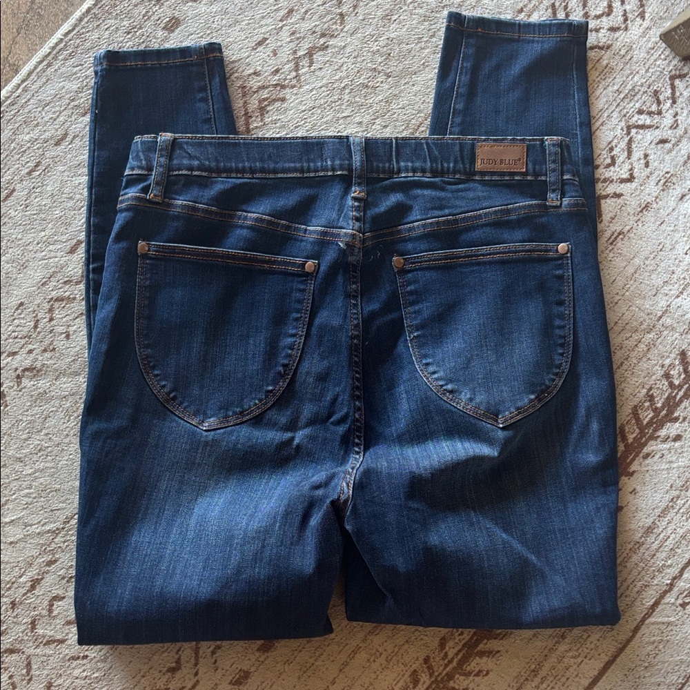Judy Blue Pull On Skinny Jean - Picture 4 of 12